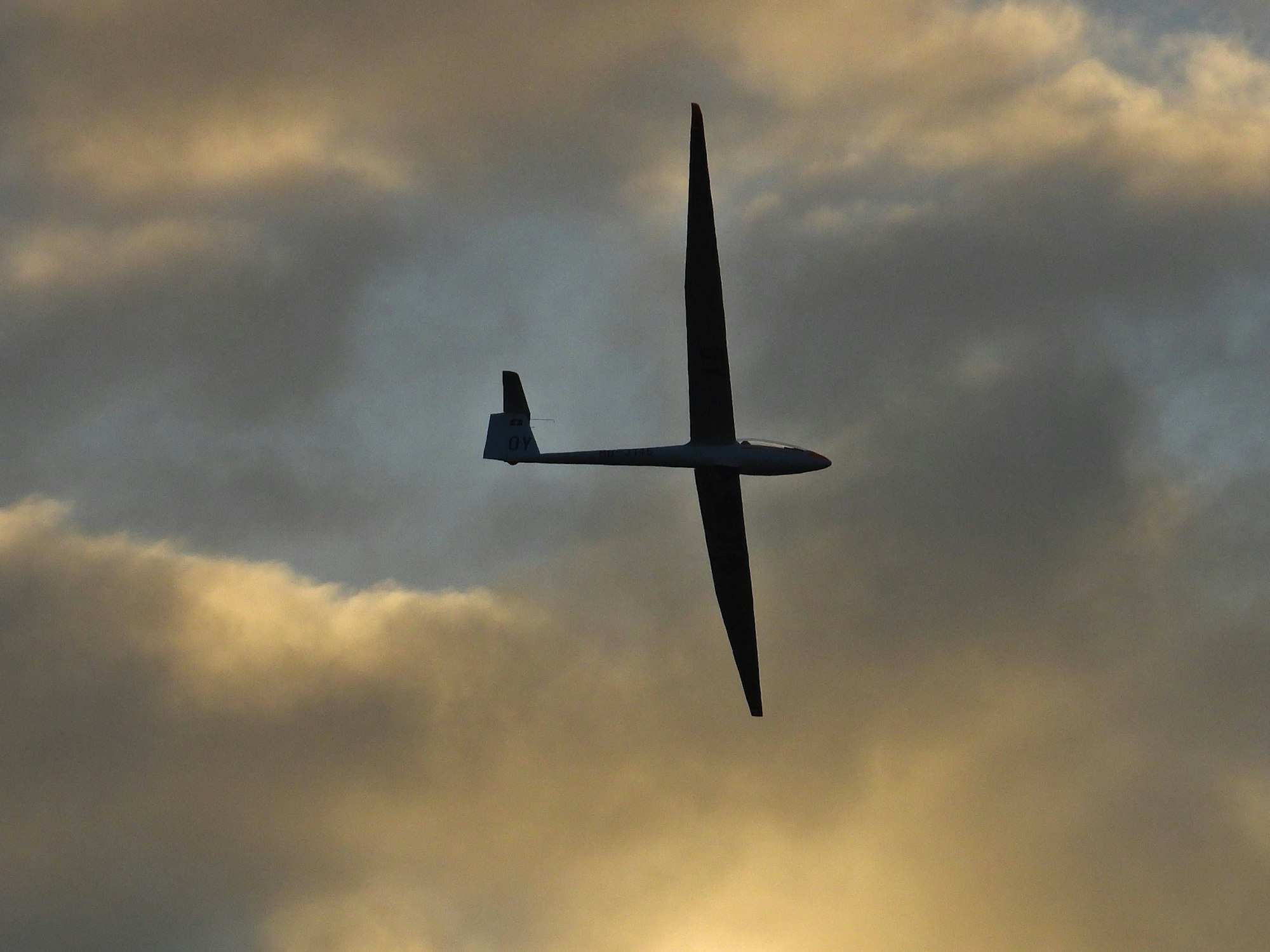 20.09.2025 Kaegiswil Obwalden. Bild : Segelflugzeug DY HB - 3146 *** 20 09 2025 Kaegiswil Obwalden Picture glider DY HB 3146 PUBLICATIONxNOTxINxSUI
