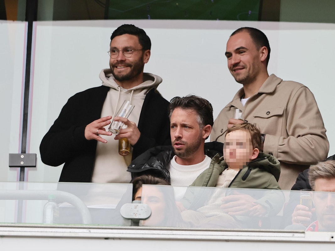 Jonas Hector, Mark Uth und Hannes Dold beim FC auf der Tribüne.