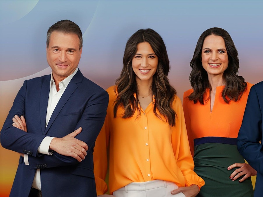 Sie führen durch die neue dreistündige Sendung „Deutschland am Morgen“: (von links) Jörg Boecker, Sabrina Ilski, Sybille Scharr und Jan Malte Andresen. (Bild: RTL/ Lena-Luise Grellert / Maya Claussen)