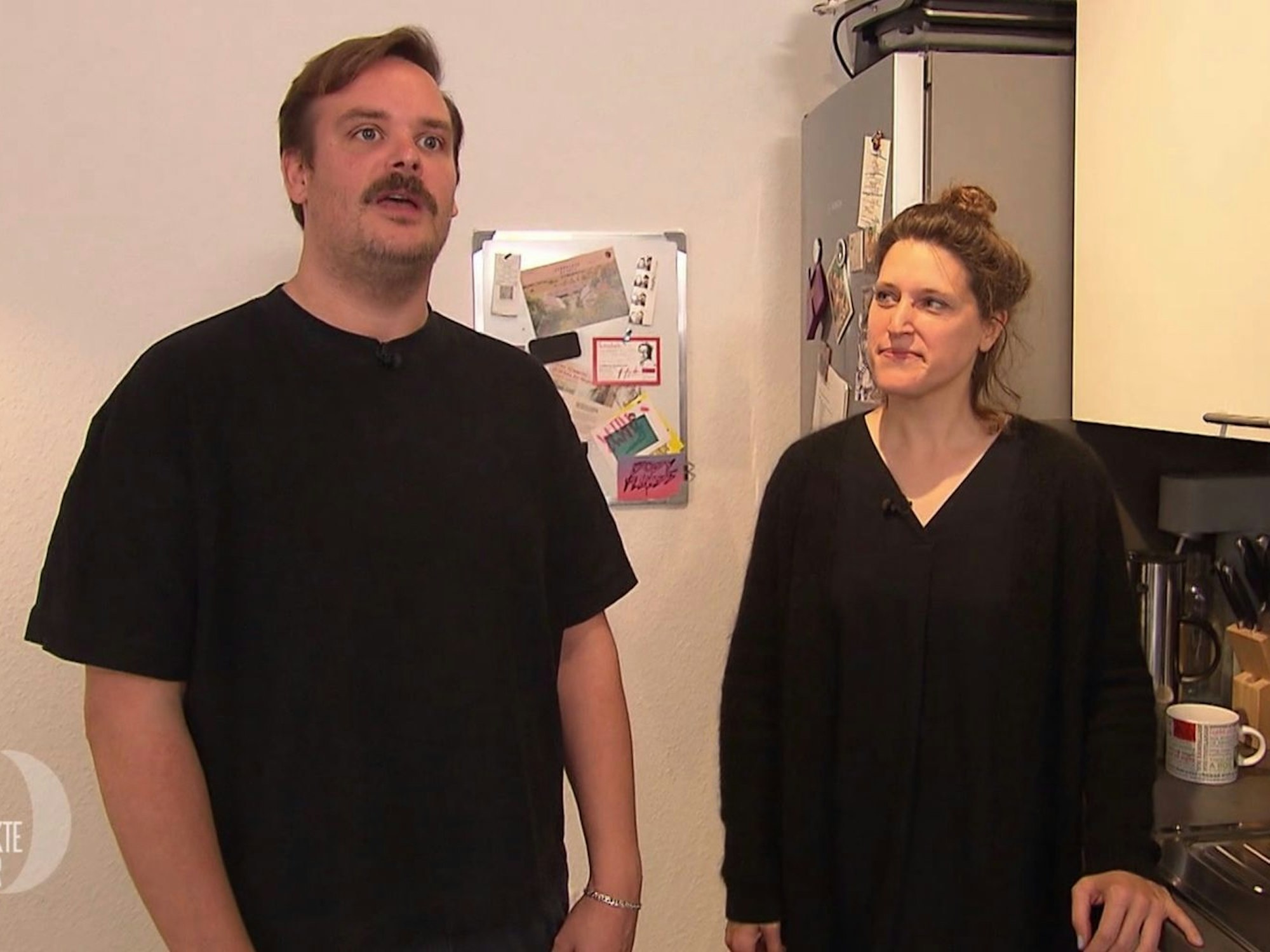 Früher war Angelika (40) unglücklich in Johannes (40) verliebt, heute ist ist seine beste Freundin und Schnippelhilfe. (Bild: RTL)