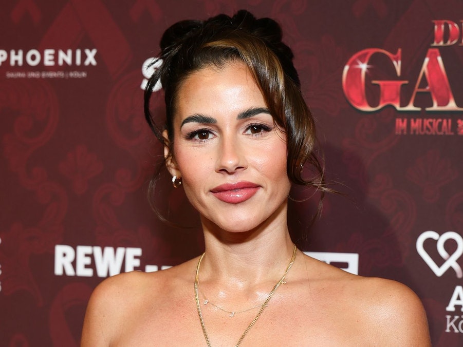 Sängerin Sarah Engels hat auf Instagram um Entschuldigung gebeten, nachdem ein von ihr gepostetes Video für große Kritik gesorgt hatte. (Bild: 2025 Getty Images/Andreas Rentz)
