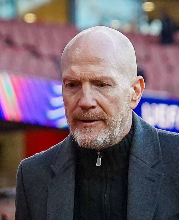 Matthias Sammer im Stadion bei einem Einsatz als TV-Experte.