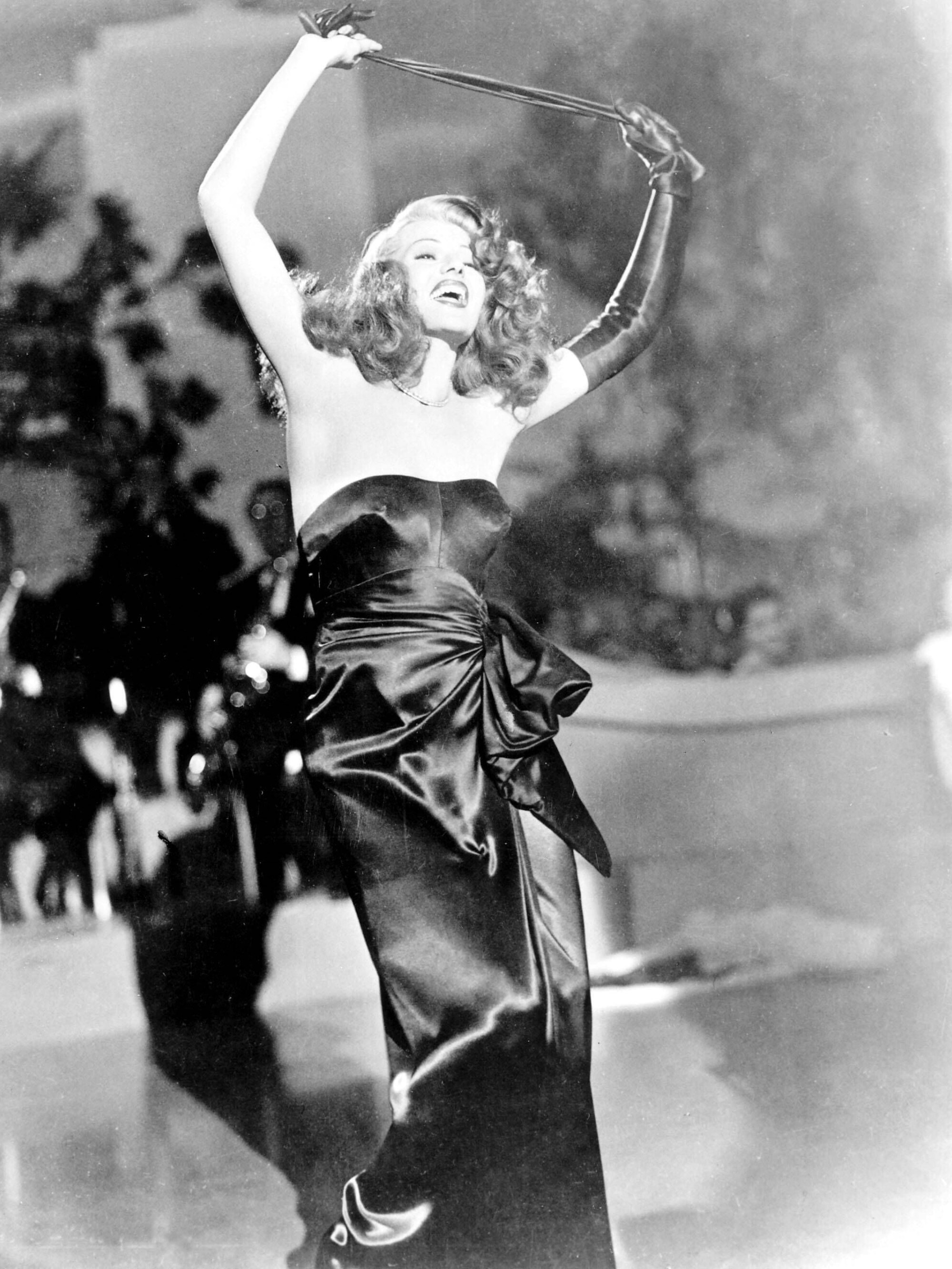 Die weltberühmte Tanzszene aus „Gilda“ mit Rita Hayworth.