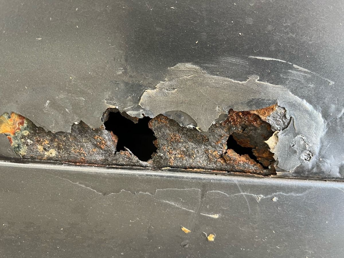 Rostiger Audi bei Polizeikontrolle mit Diebesgut sichergestellt.