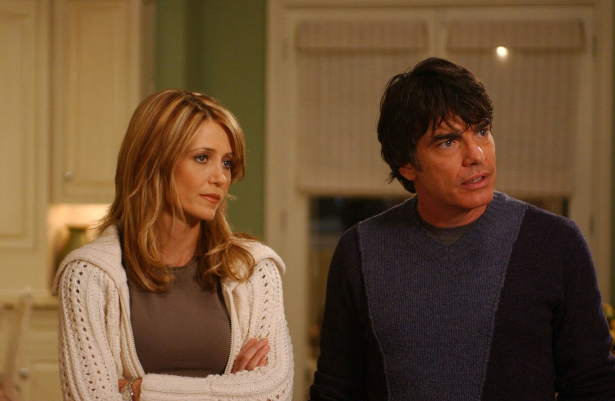 Sandy (Peter Gallagher) und Kirsten (Kelly Rowan) Cohen sind ein Eltern-Traumpaar. Trotz einiger schlechter Zeiten halten die beiden am Ende doch immer zusammen. (Bild: ProSieben / Warner Bros. Television)