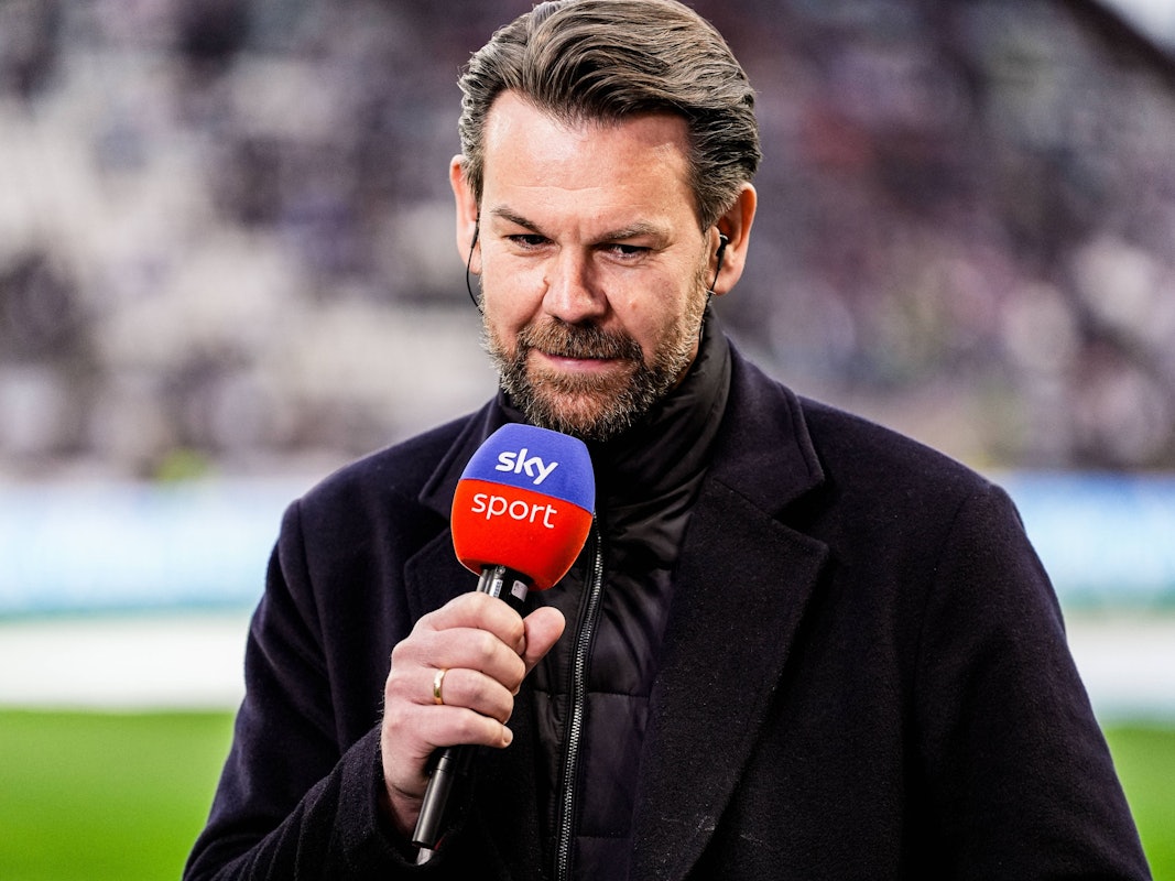Thomas Kessler am Mikrofon von Sky.
