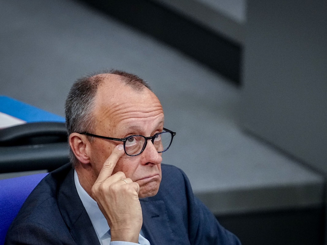 Bundeskanzler Friedrich Merz (CDU) nimmt Mitte April an der Sitzung des Bundestags teil.