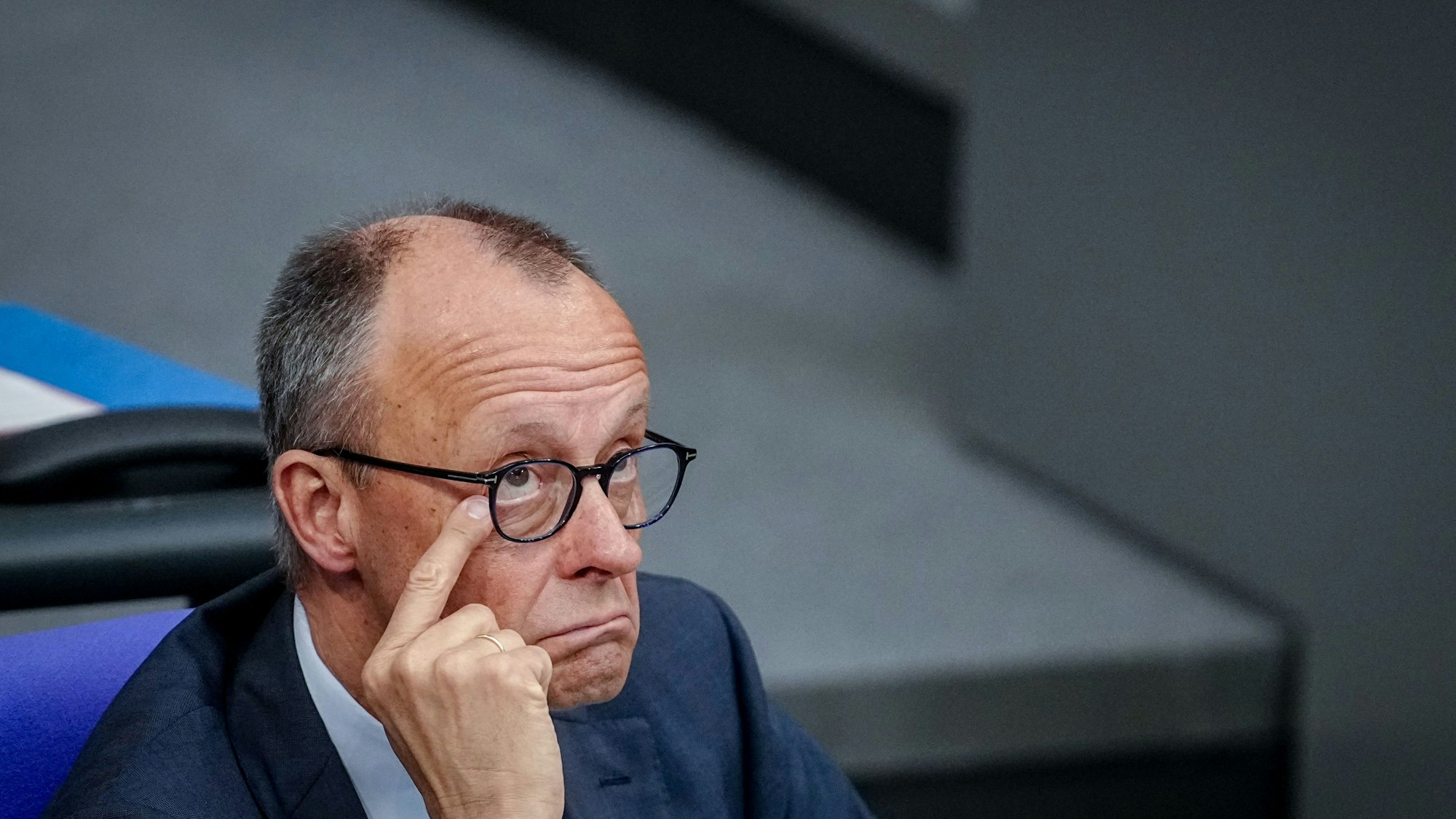 Bundeskanzler Friedrich Merz (CDU) nimmt Mitte April an der Sitzung des Bundestags teil.