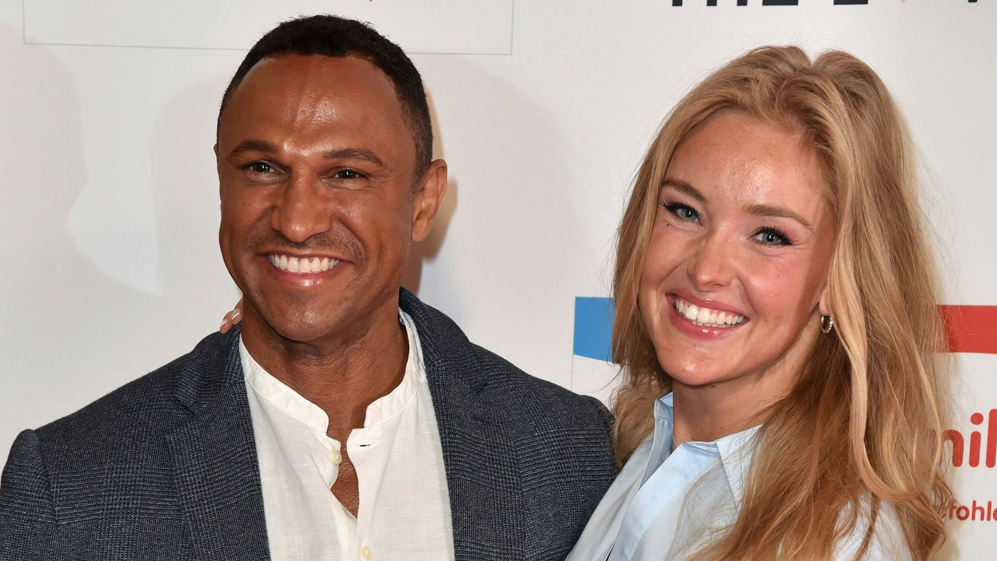 Daniel Aminati und seine Ehefrau Patrice posieren.