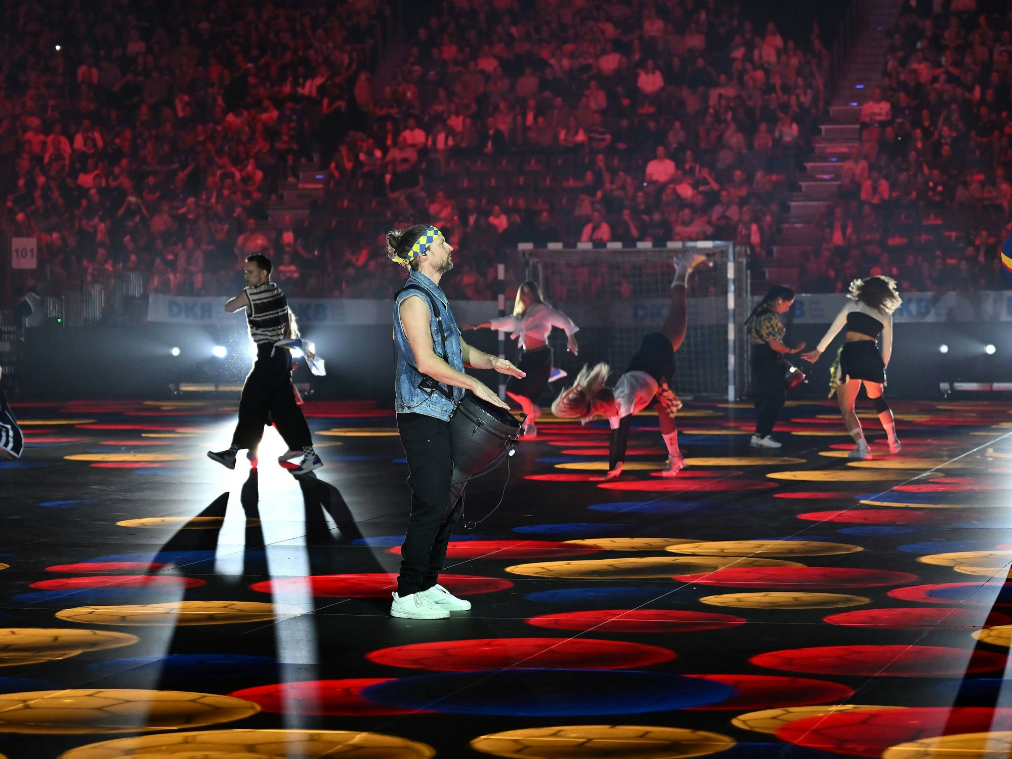 Eröffnungs-Show in der Lanxess-Arena.