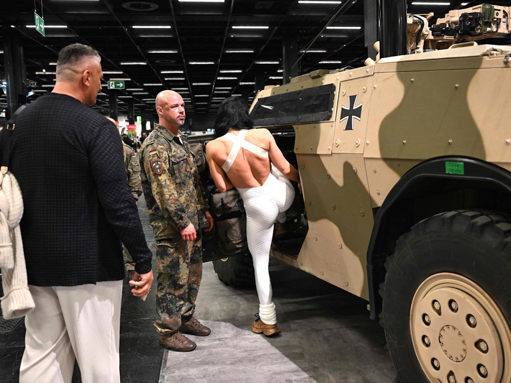 Auf der FIBO hat auch die Bundeswehr einen großen Stand.