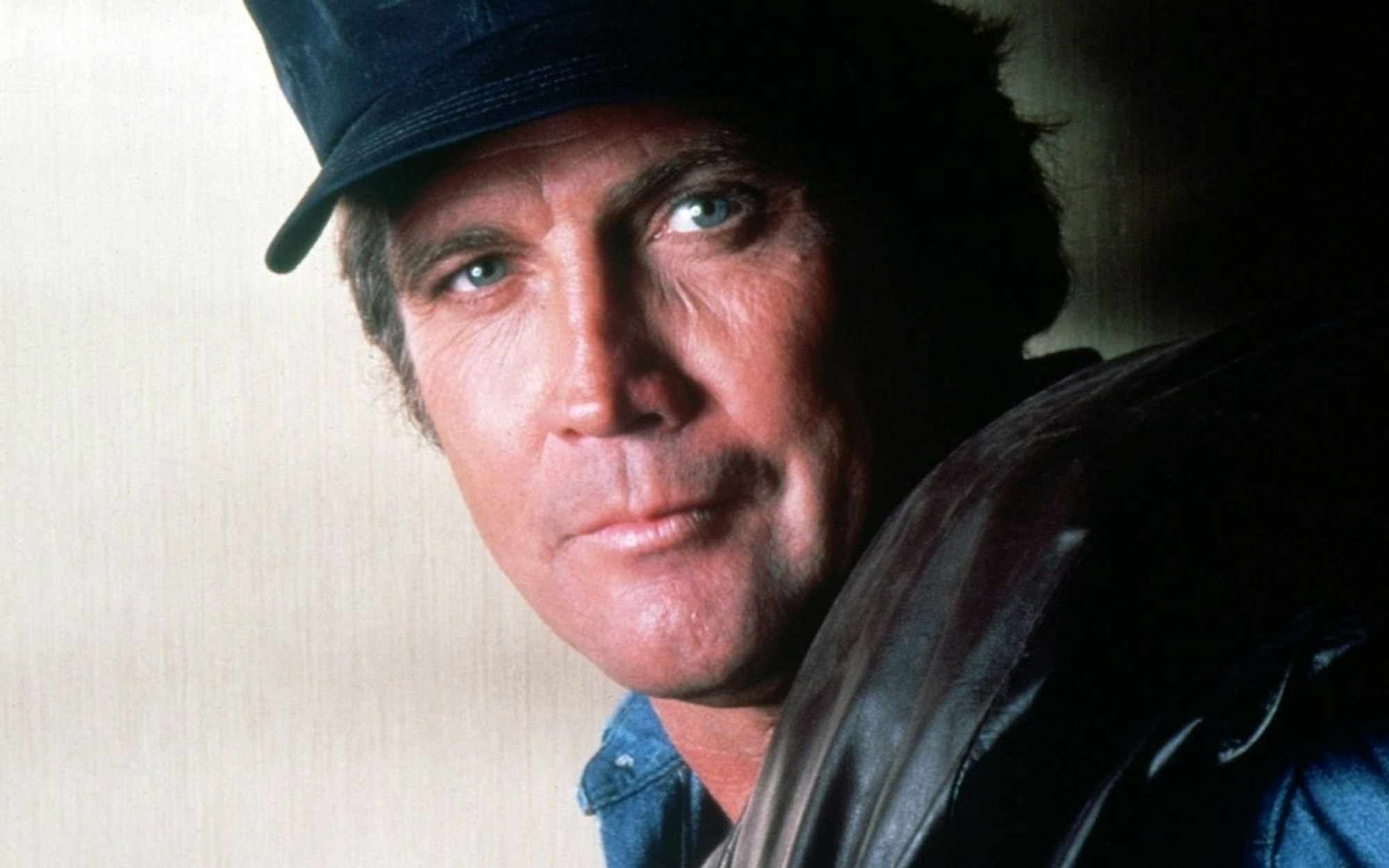 Als Stuntman, der nebenbei als Kopfgeldjäger arbeitet, gehörte Colt Seavers (Lee Majors) sicher zu den coolsten Serienhelden der 80er-Jahre. (Bild: Das Vierte / 20TH Century Fox NBC UNIVERSAL Global Networks)