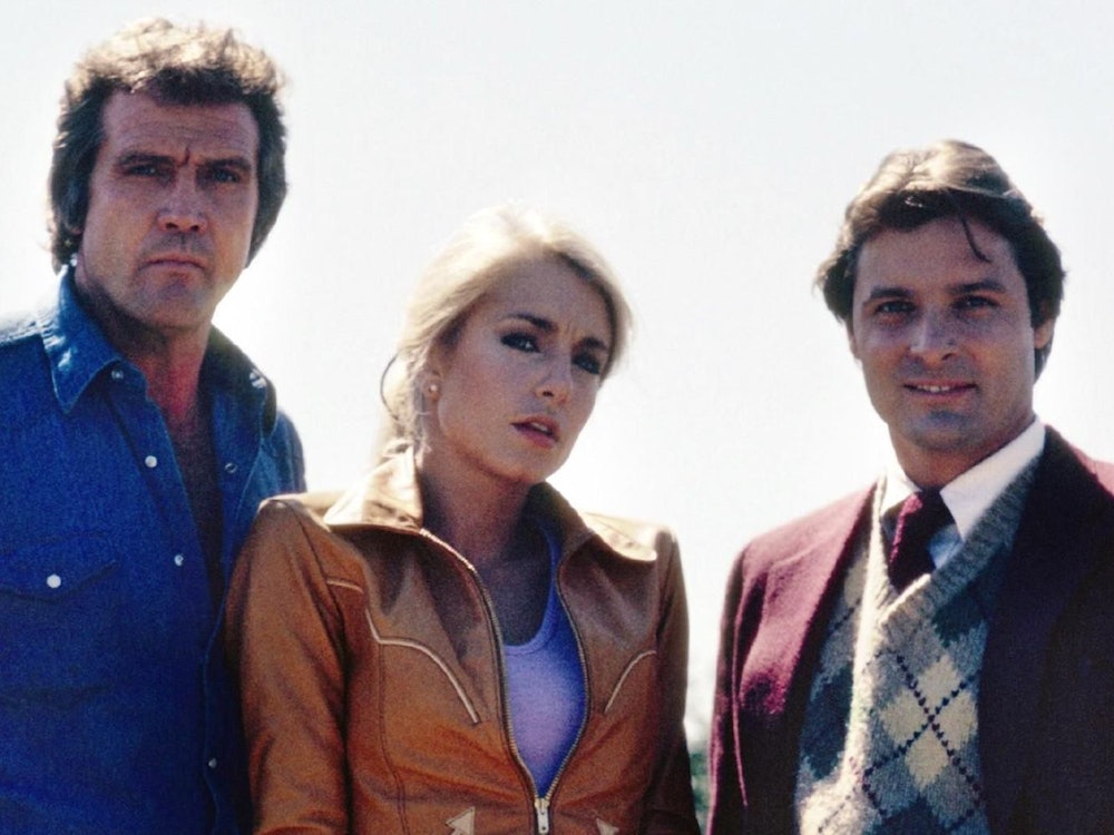Die Rolle des Colt Seavers in „Ein Colt für alle Fälle“ machte Lee Majors (links) zum weltweiten TV-Helden. Wir zeigen, was er und die Darsteller von Howie, Jody und Terri heute machen ... (Bild: RTL)