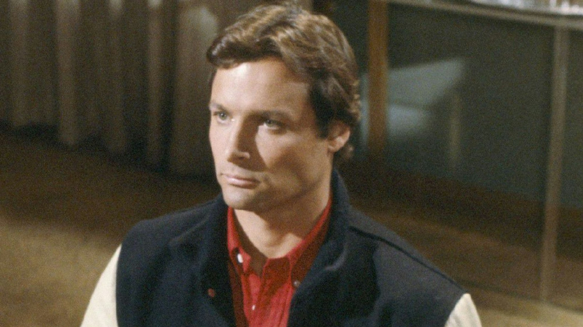 Howie Munson (Douglas Barr) ist der etwas tollpatschige Cousin des Stuntman. (Bild: RTL)