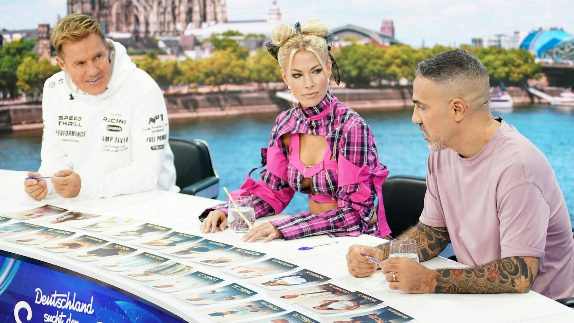 Die Jury hatte noch sechs Recall-Tickets zu begeben. Neben Menowin bekam auch Jennifer Skutnik ein Direkt-Ticket. (Bild: RTL/Stefan Gregorowius)