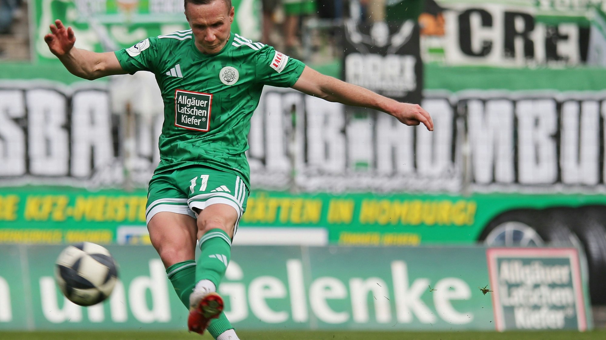 Markus Mendler spielt Fußball