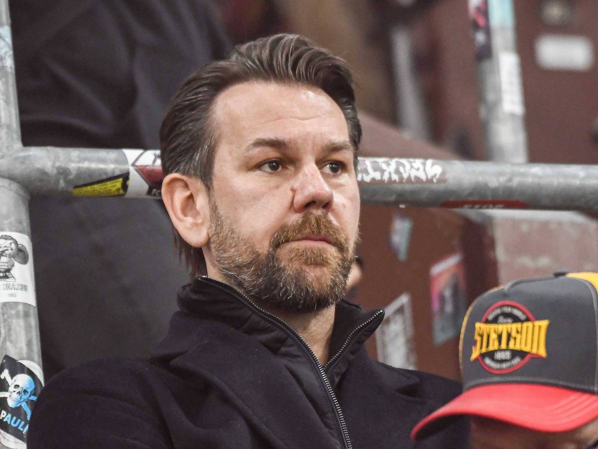 Thomas Kessler beim Spiel des 1. FC Köln auf St. Pauli.