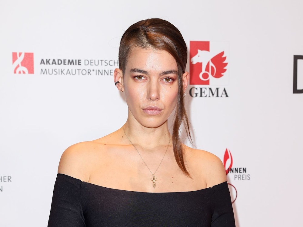 Frida-Gold-Frontfrau Alina Süggeler erlitt nach den Dreharbeiten zu „Sing meinen Song“ eine Hirnblutung. (Bild: 2023 Getty Images/Gerald Matzka)