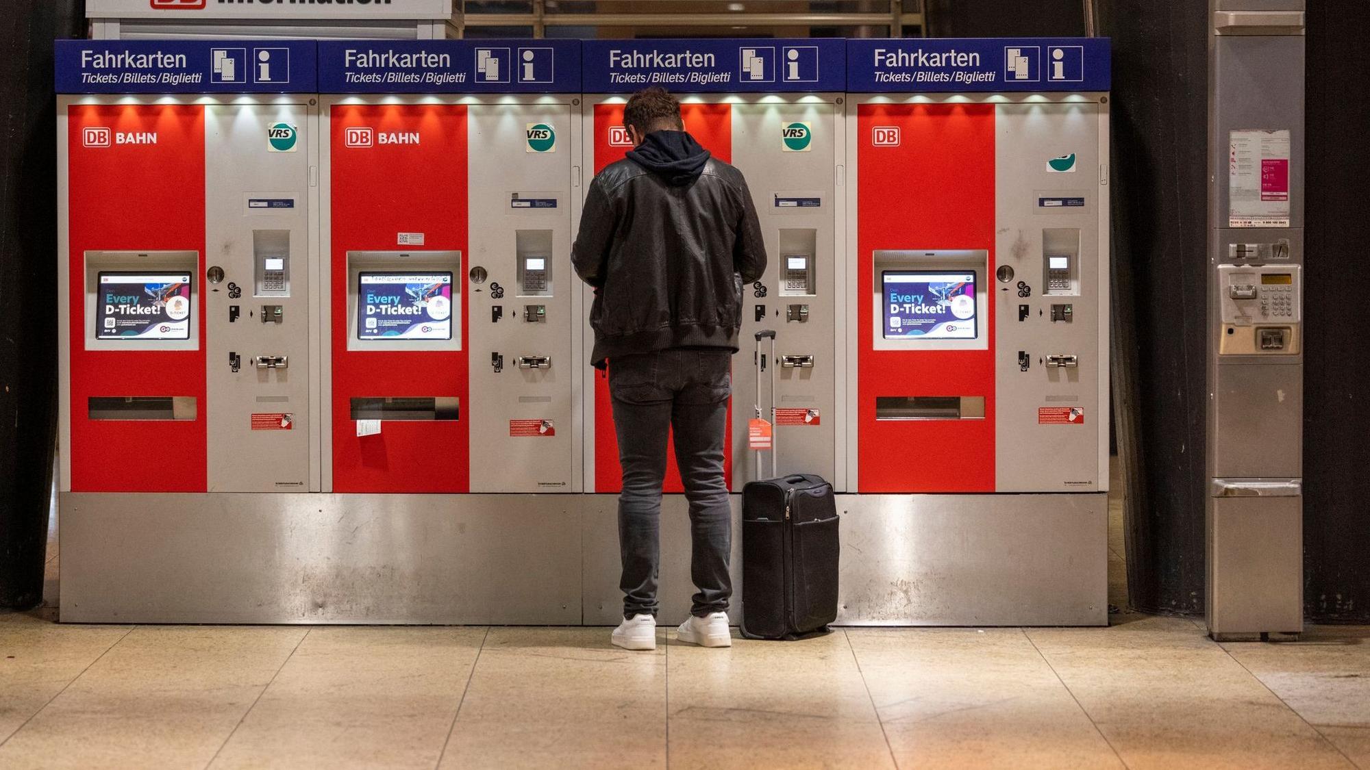 SPD will Deutschlandticket in NRW drei Monate halbieren