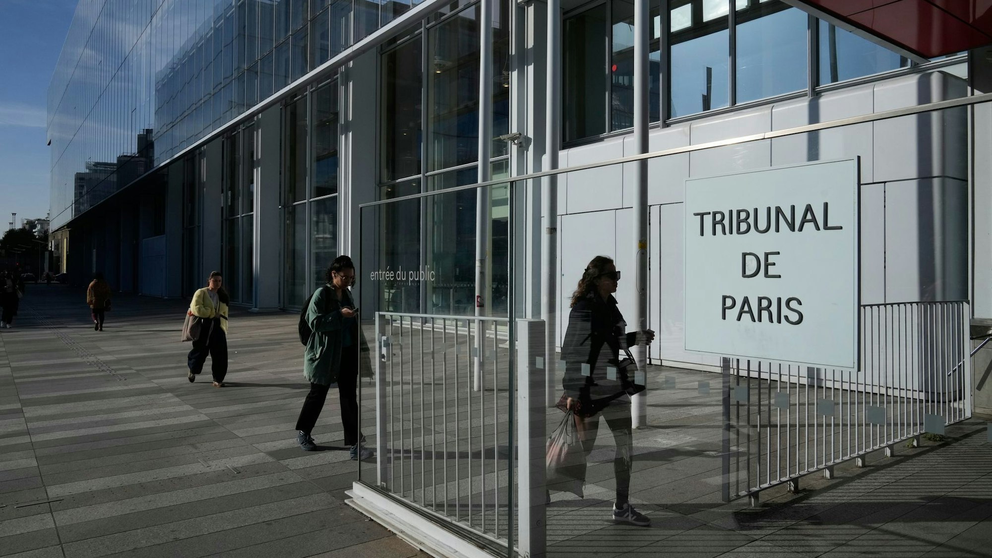 Elon Musk bleibt Pariser Anhörung zu Plattform X fern