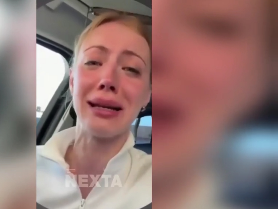 Eine Russin beklagt sich weinend über ihren unerträglichen Alltag.