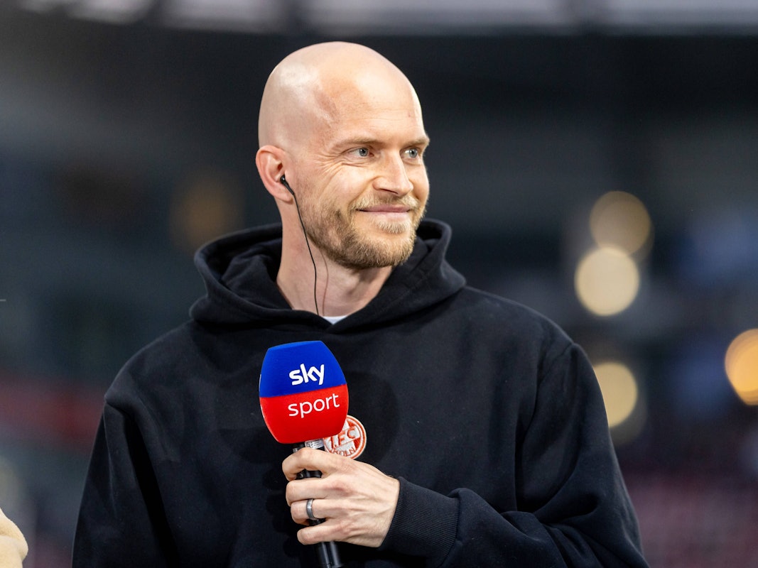 René Wagner spricht vor einem FC-Spiel im TV-Interview.