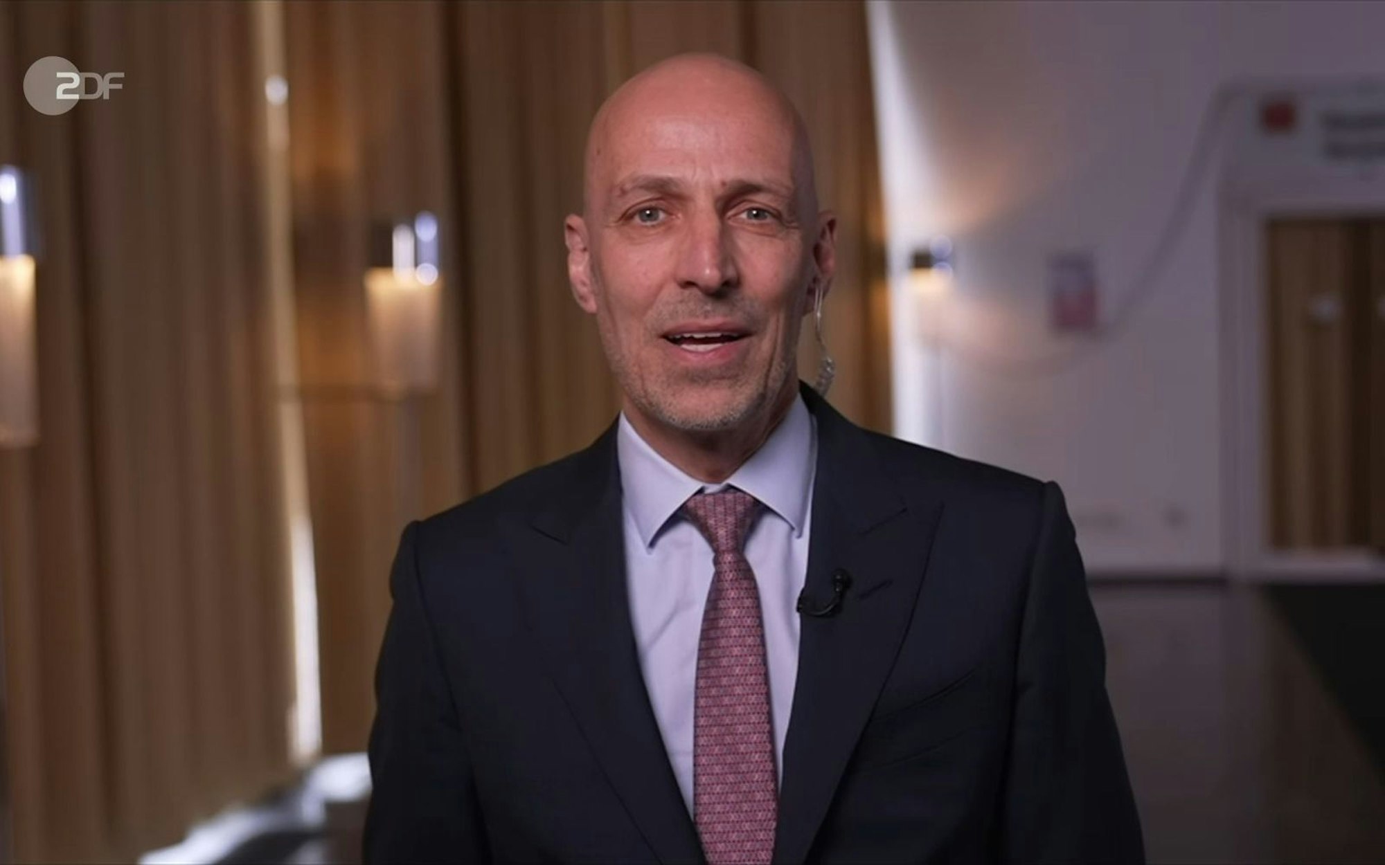 BDI-Präsident Peter Leibinger hält wenig von der angekündigten Entlastungsprämie. (Bild: ZDF)