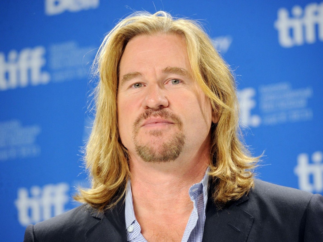 Der 2025 verstorbene Val Kilmer wird als KI-Version im Film „As Deep as the Grave“ zu sehen sein. (Bild: 2011 Getty Images/Jason Merritt)