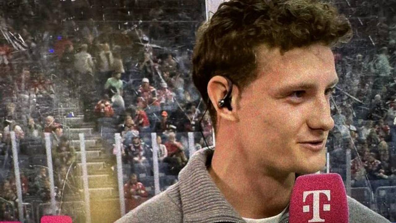 FC-Profi Eric Martel bei den Kölner Haien in der Lanxess-Arena zu Gast.