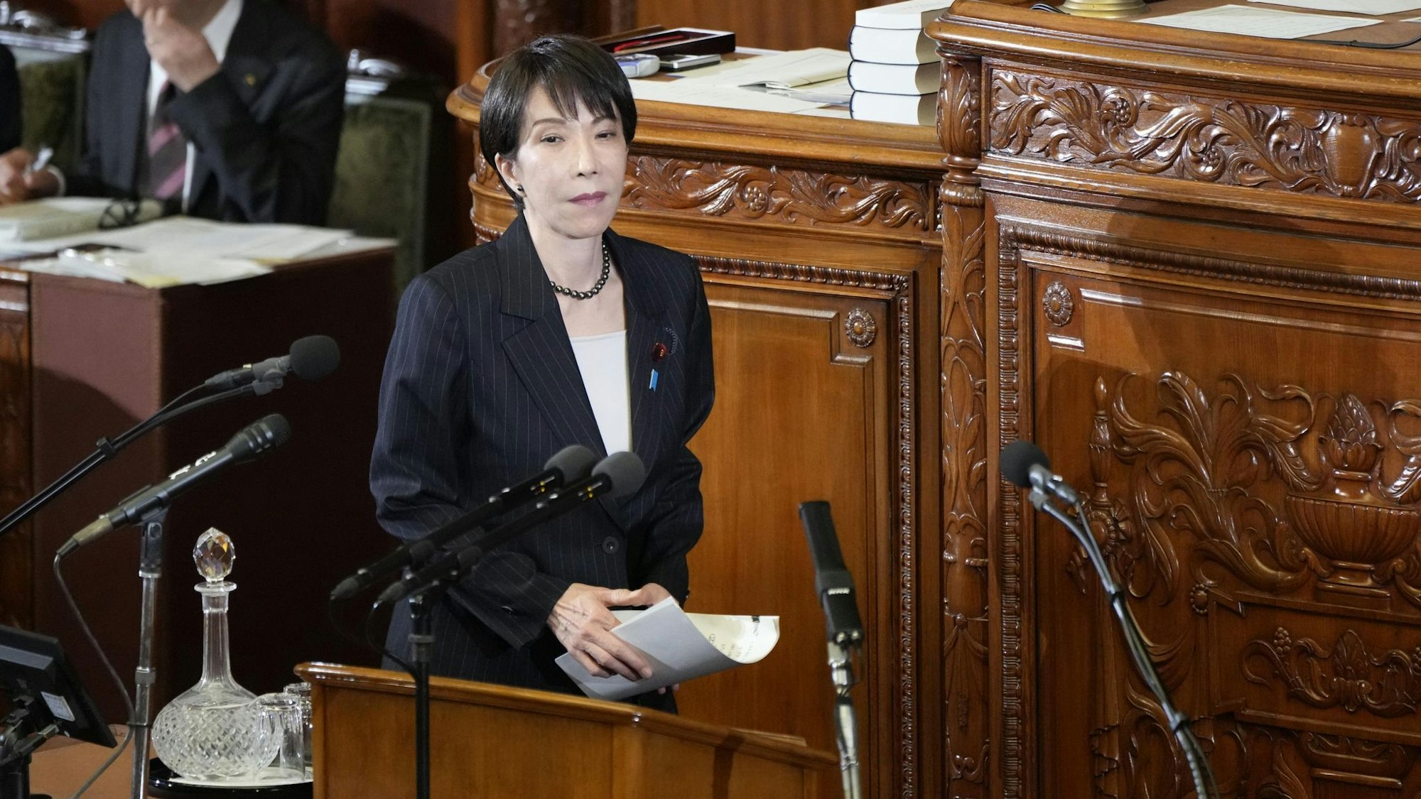 Japans Ministerpräsidentin Takaichi im Parlament