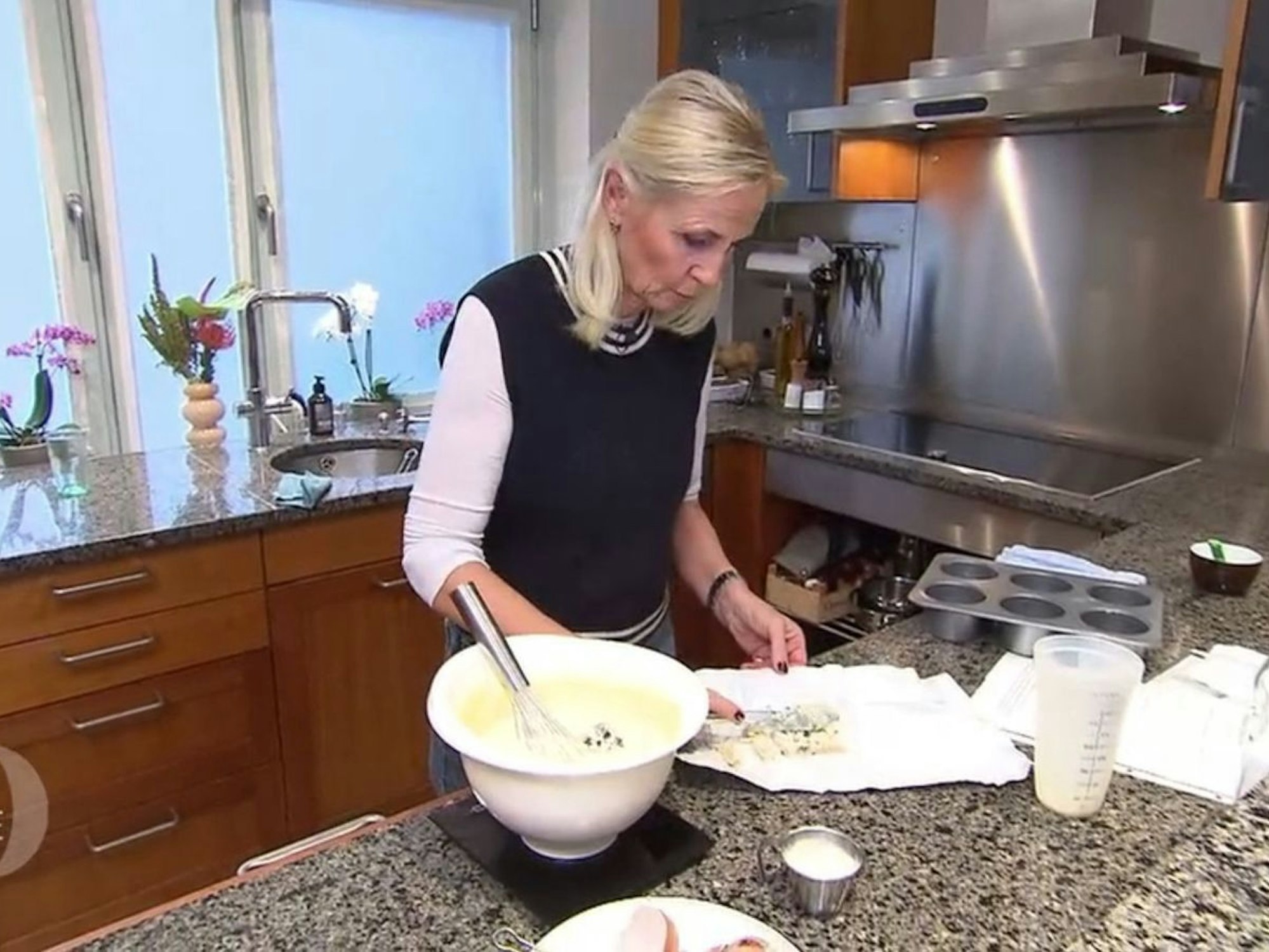 Der Gorgonzola-Cheesecake wird am Abend noch für Diskussionen sorgen.
(Bild: RTL)