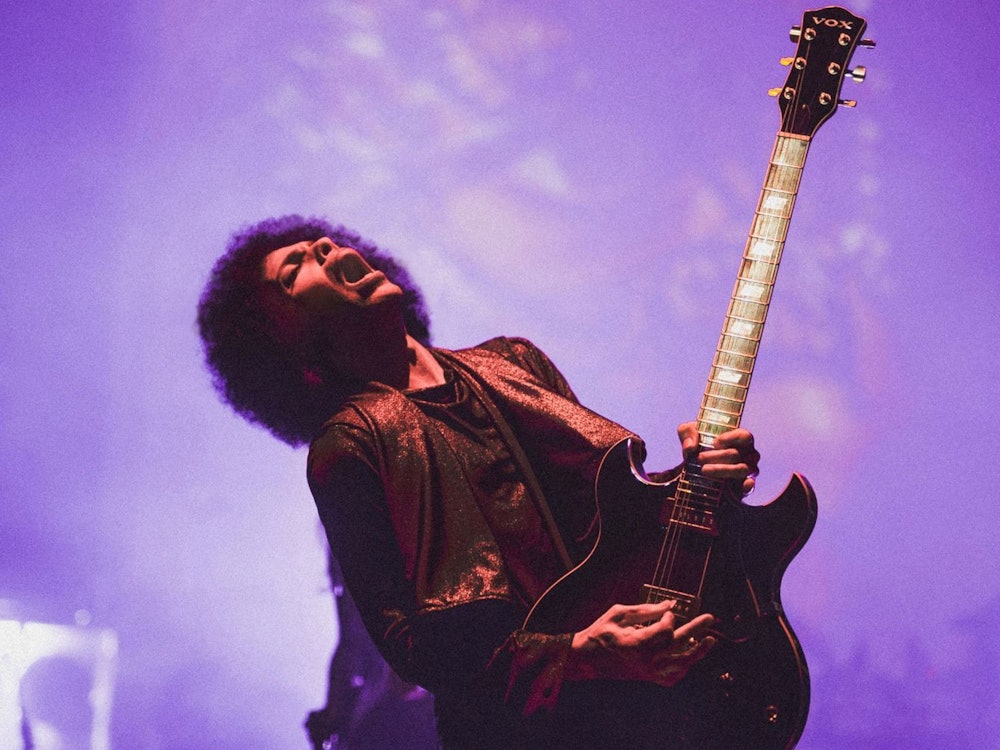 Eine Woche vor seinem Tod am 21. April 2016 stand Prince noch auf der Bühne - wahrscheinlich mit bereits angeschlagener Gesundheit. (Bild: Karrah Kobus/NPG Records via Getty Images)