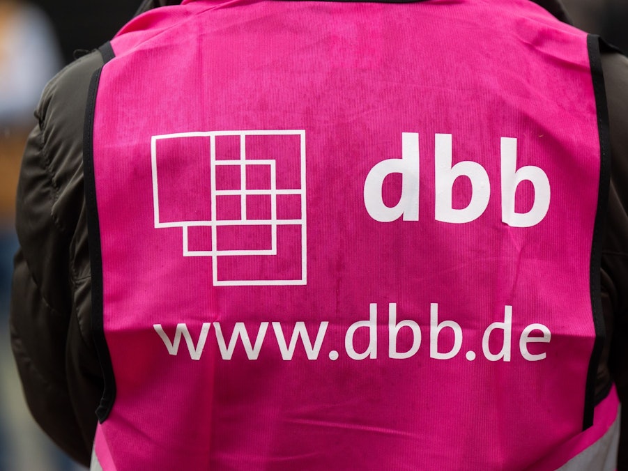 dbb Beamtenbund und Tarifunion