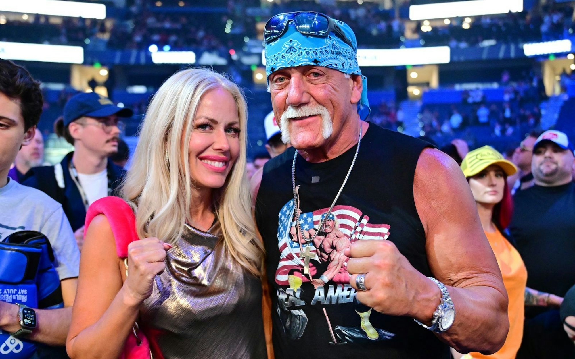 Auch Hulk Hogans Witwe Sky Daily kommt in der neuen Netflix-Doku „Hulk Hogan: Real American“ zu Wort. (Bild: Julio Aguilar/Getty Images)