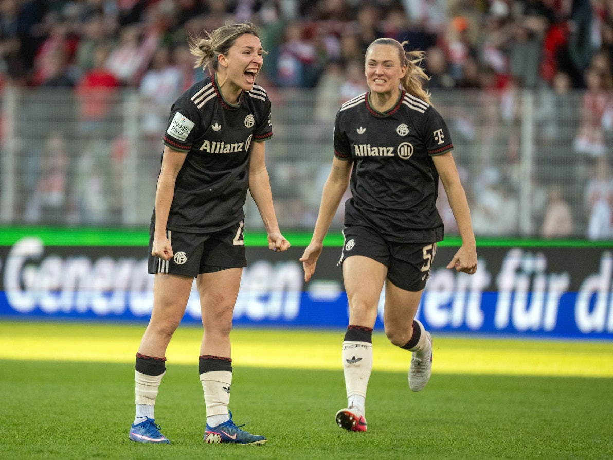 Barbara Dunst (l.) und Magdalena Eriksson beim Spiel des FC Bayern gegen Union Berlin.