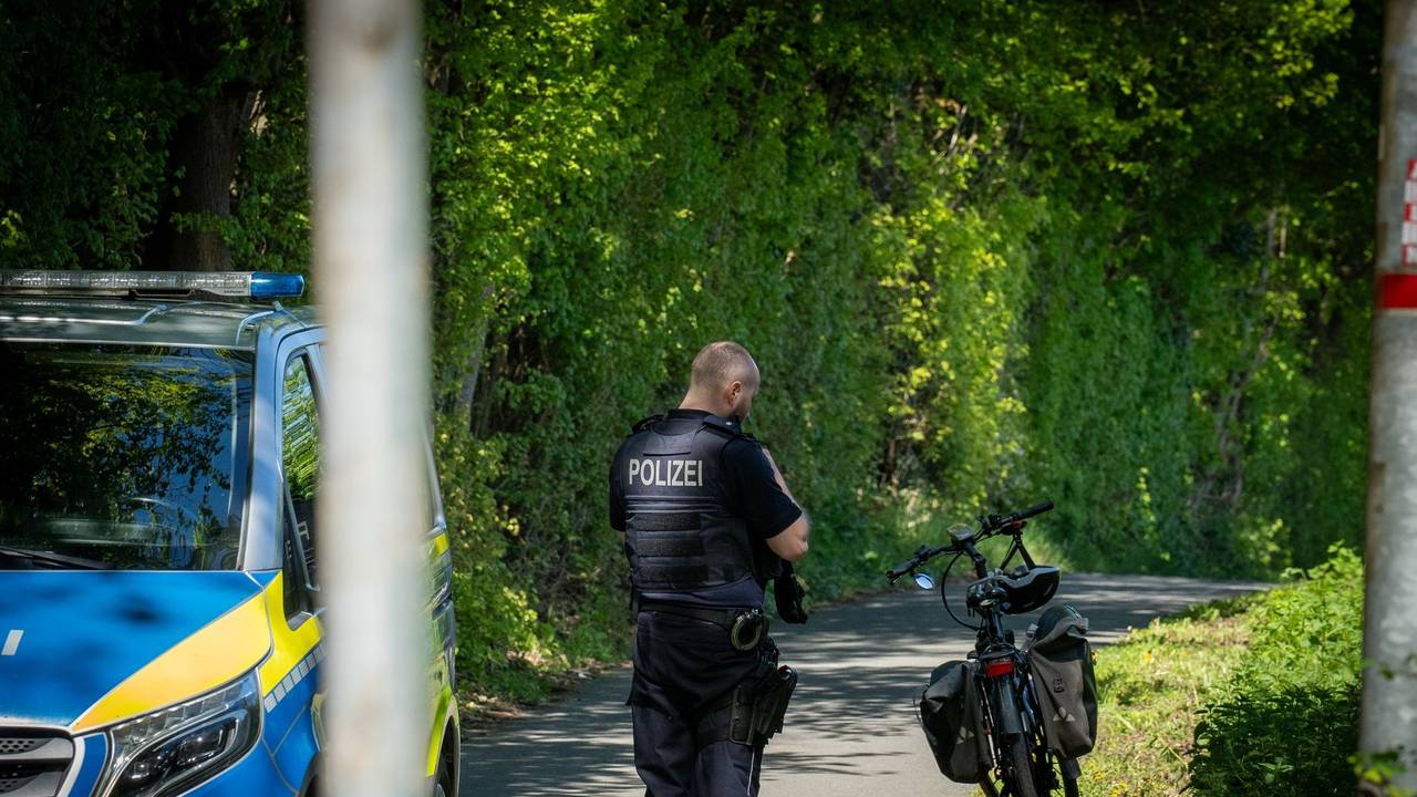 Senior greift bei Streit ein - mit Messer verletzt