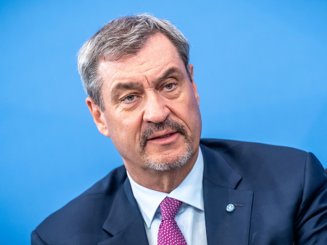 Noch mit Bart: Markus Söder (CSU) bei der Pressekonferenz nach dem Koalitonsausschuss am 13. April.