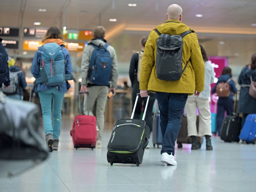 Passagiere mit Handgepäck