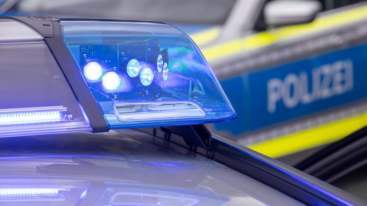 In Mönchengladbach läuft ein Großeinsatz der Polizei.