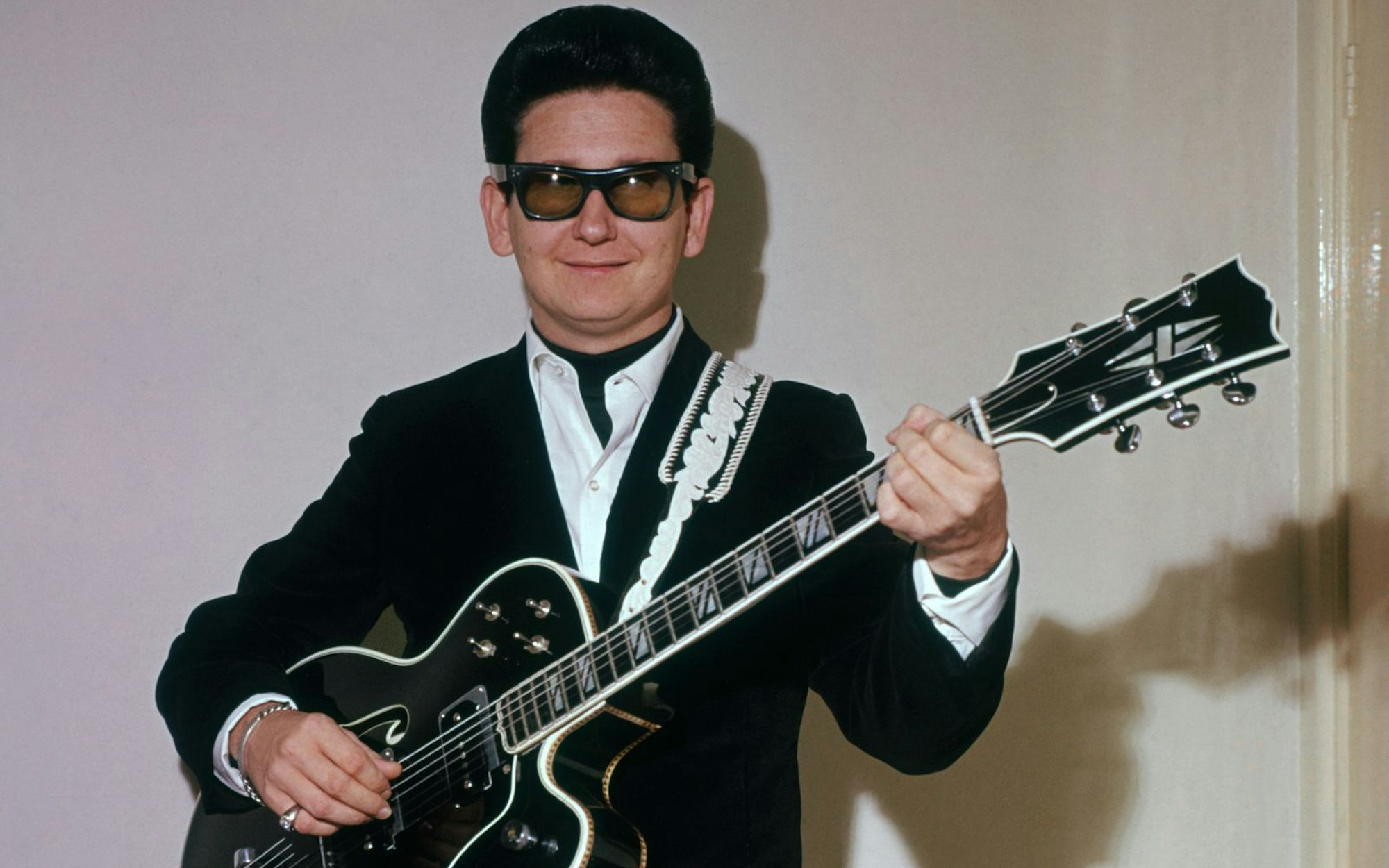 In den frühen 60er-Jahren zählte Roy Orbison zu den größten Stars im Musikbusiness. (Bild: Moore/Fox Photos/Getty Images)