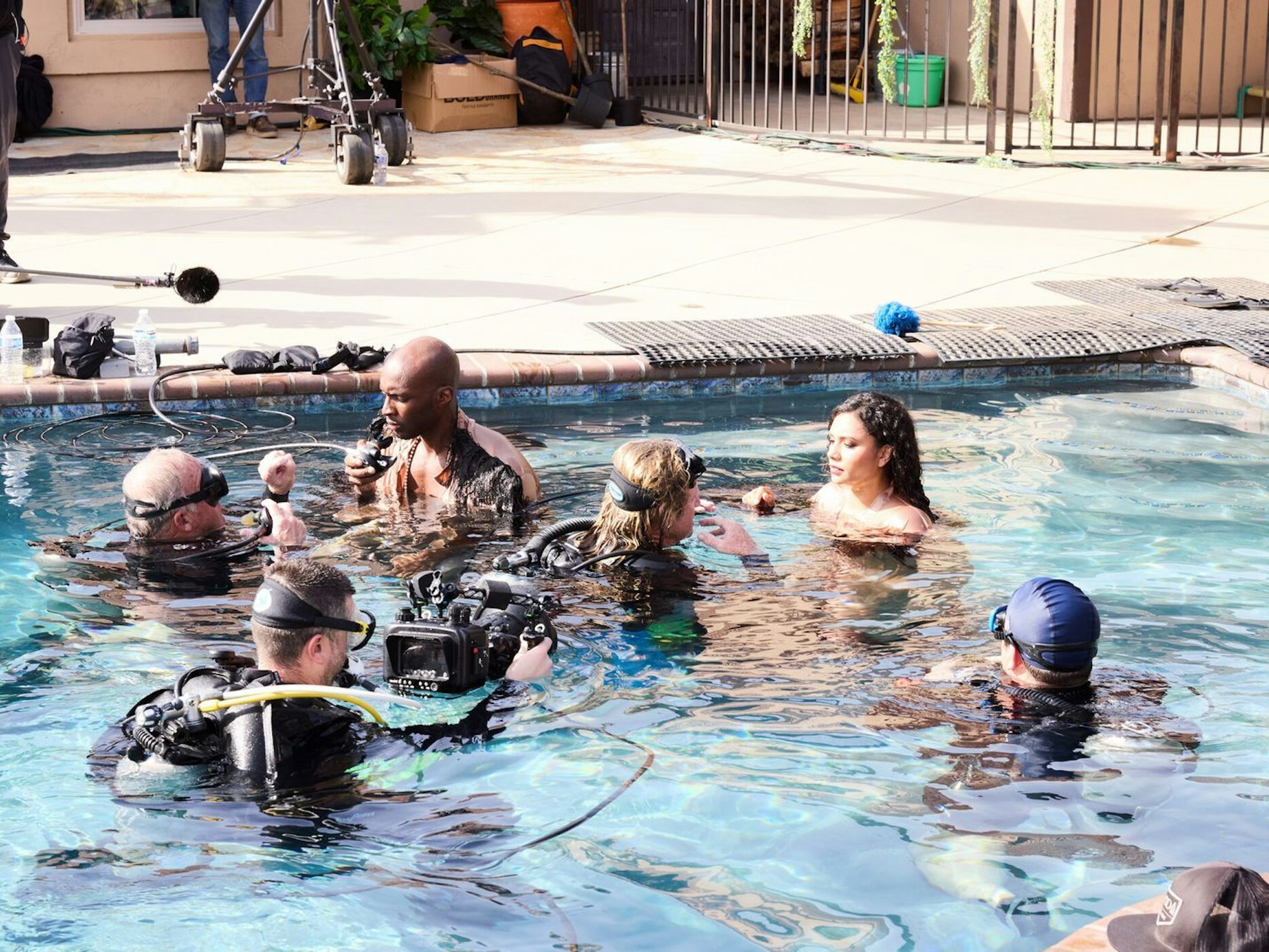 Das Unterwasser-Shooting fordert die Kandidaten heraus. (Bild: ProSieben/Max Montgomery)