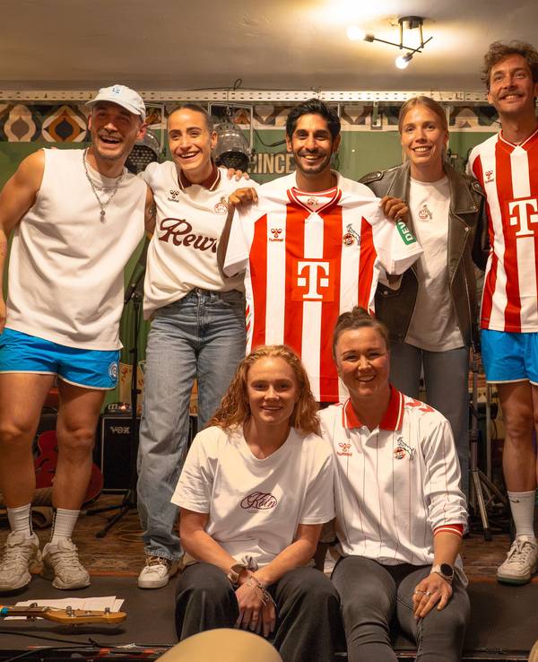 Die FC-Frauen besuchten Planeschmalöör beim Konzert.