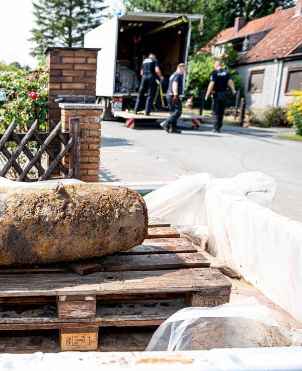Entschärfte Weltkriegsbombe liegt in einem Wohngebiet