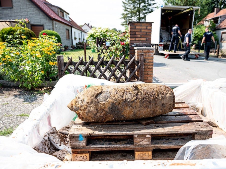 Entschärfte Weltkriegsbombe liegt in einem Wohngebiet