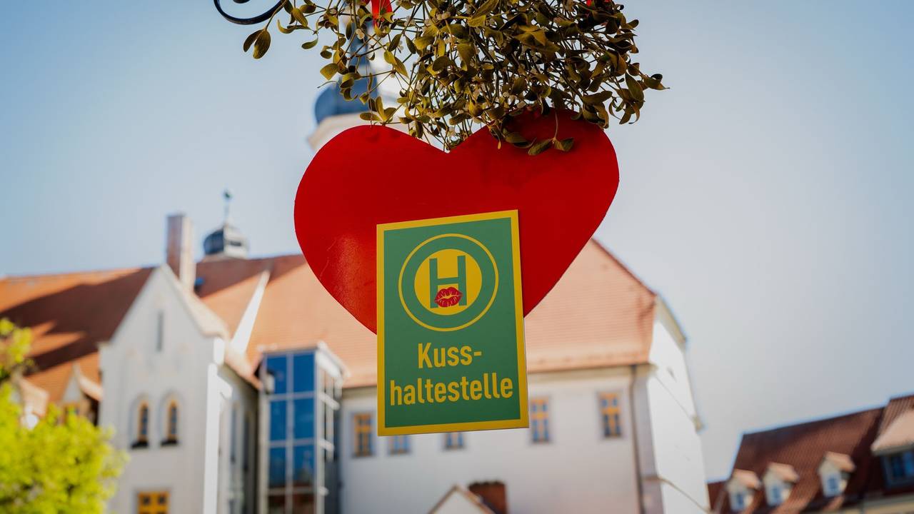Eine Haltestelle zum Küssen in Eisenberg
