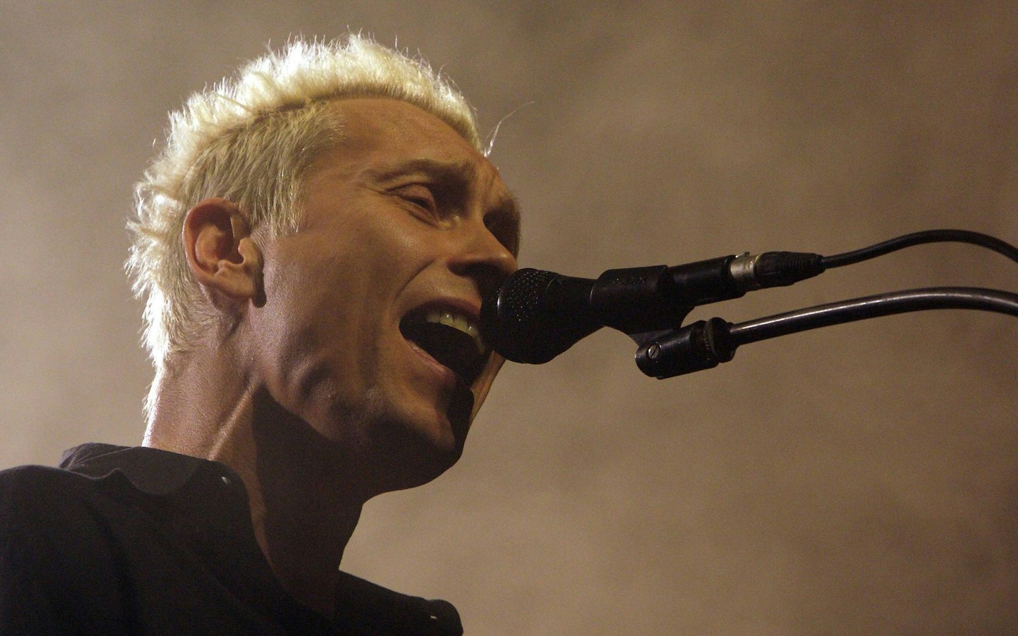 Ärzte-Sänger Farin Urlaub hat sein erstes Soloalbum seit zwölf Jahren angekündigt, die erste Single heißt „Happy 2bD“. (Bild: IMAGO/Martin Winter)