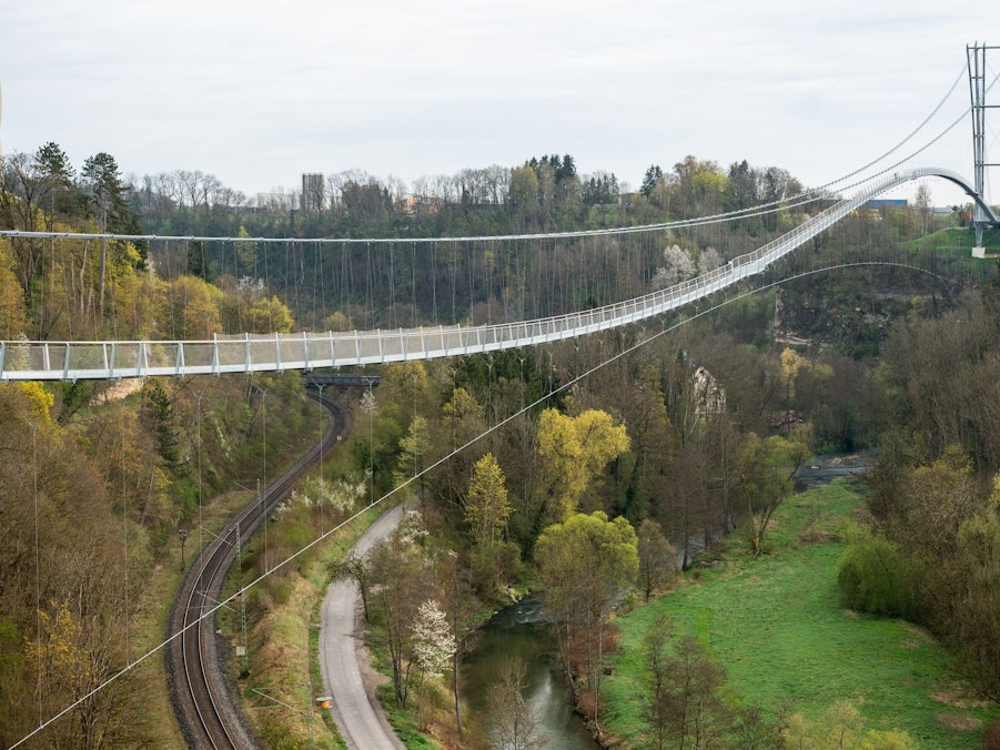 Fußgängerhängebrücke «Neckarline» in Rottweil