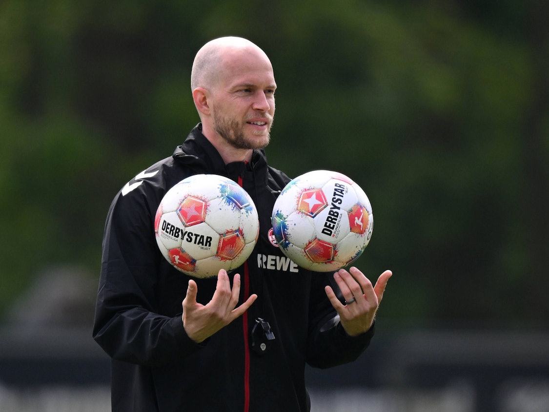 FC-Trainer René Wagner am Geißbockheim