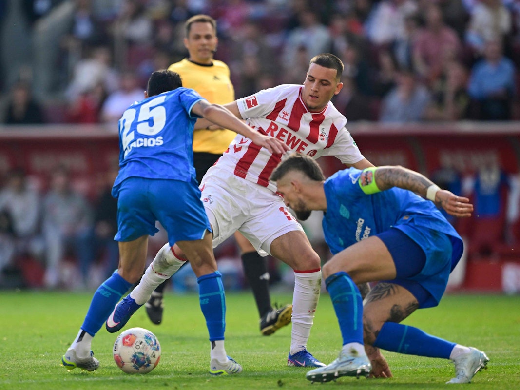 Spielszene beim Duell 1. FC Köln gegen Bayer Leverkusen.