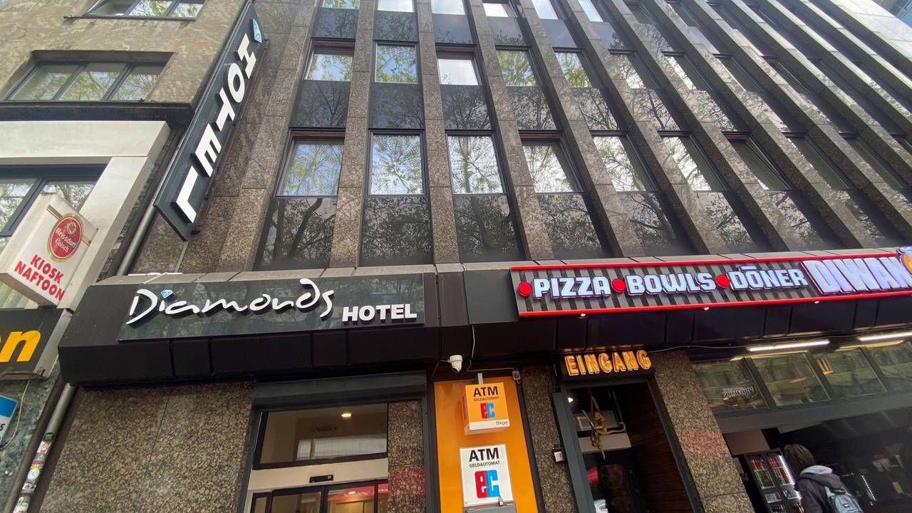 Das „Diamonds Hotel“ am Hohenzollernring.